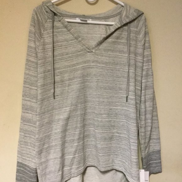 Liz Claiborne Tops - 💜💗💜Bundle 2 items for $25.00